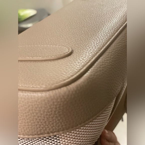 99% new handbag shoulder bag - Picture 8 of 10